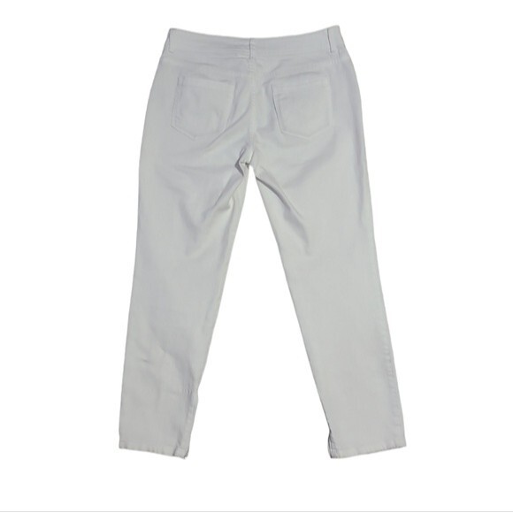 Chicos Women's Platinum Denim Ultimate fit white ankle zip jeans Size S mature - Picture 3 of 12